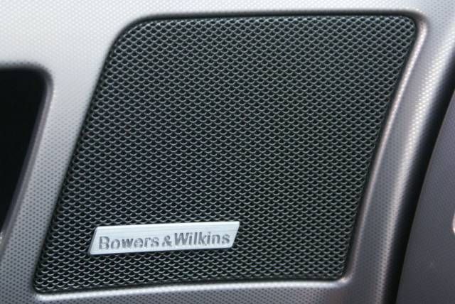 Jaguar XF surround sound system